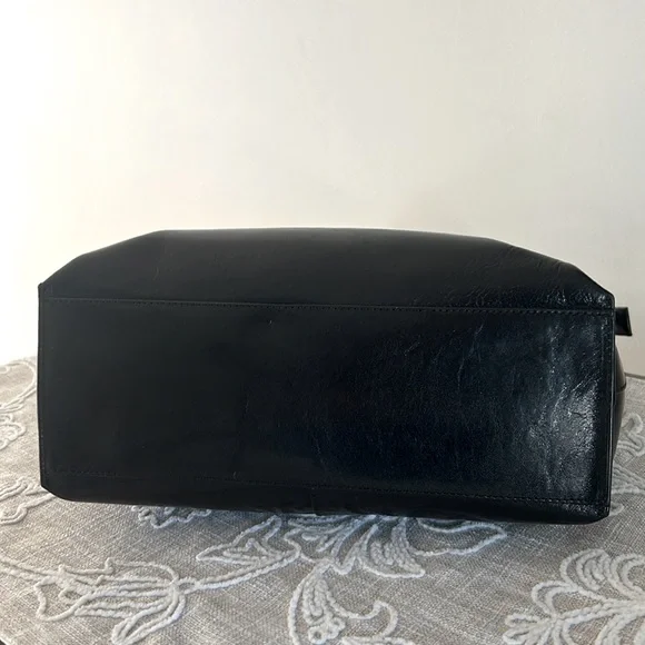 HOBO International New Carlotta Shiny Black Leather Shoulder Bag - Picture 9 of 15